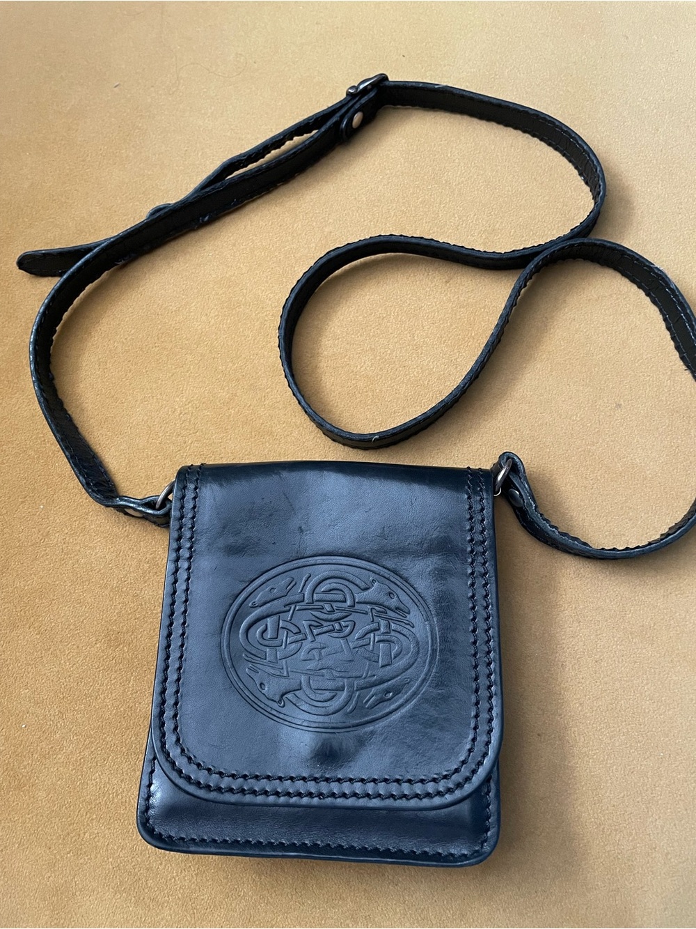 Lee River Ireland Crossbody Black Leather Cuchulainn 4 Hounds